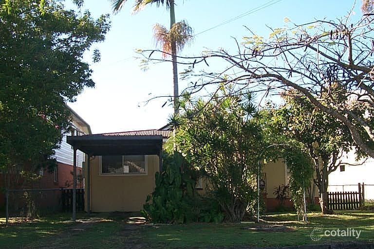 16 Valerie St, Clontarf, QLD 4019