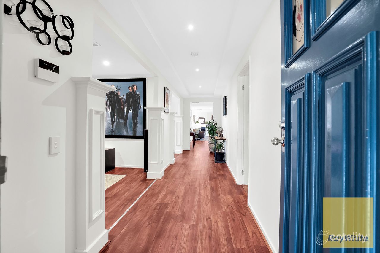 37 Blakeville Dr, Caroline Springs, VIC 3023