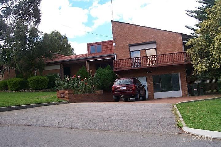 3 Stirling Cl, Swan View, WA 6056