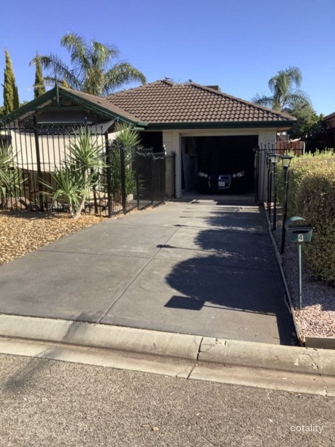 4 Silvertop Ct, Craigmore, SA 5114