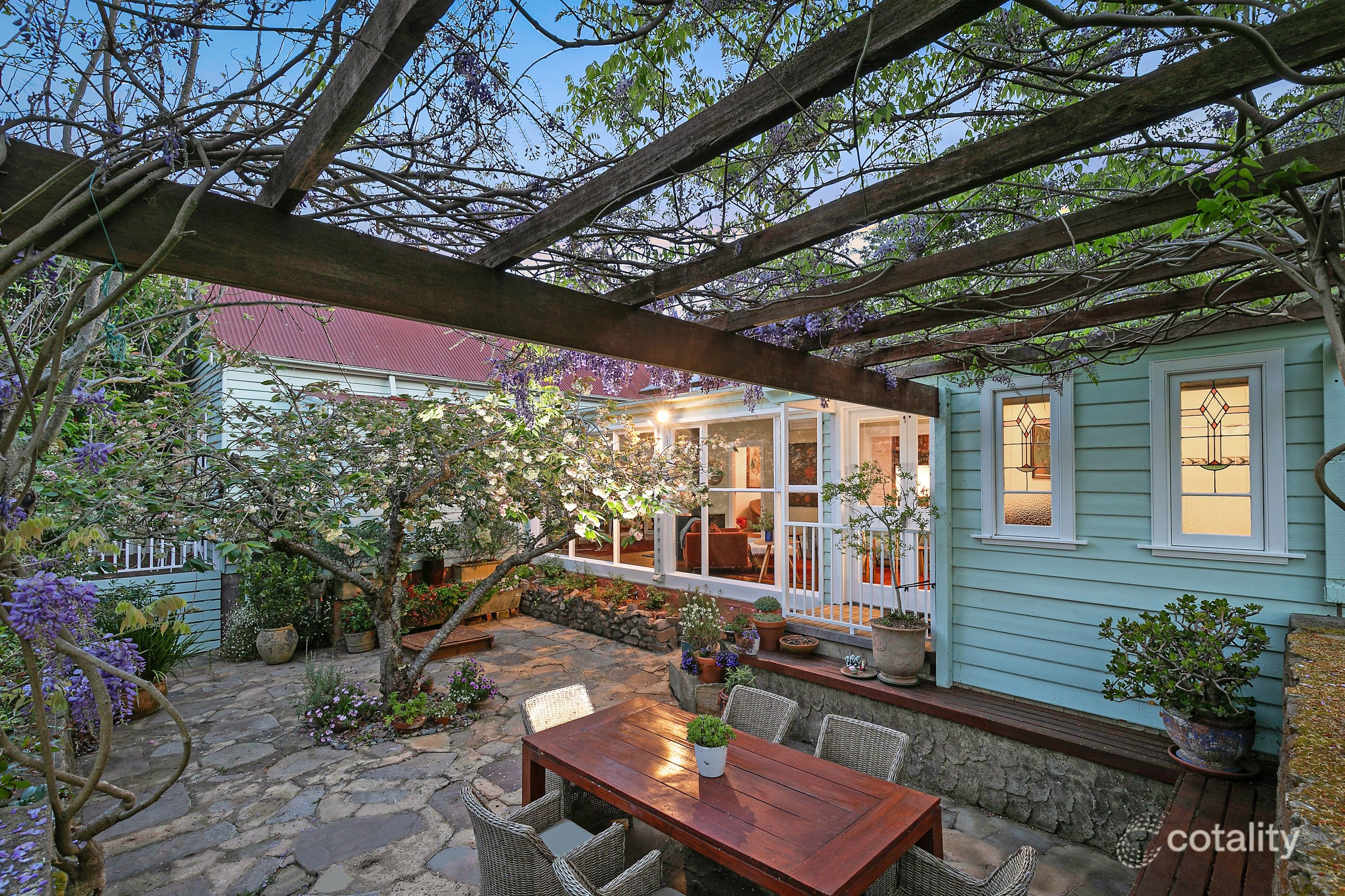 10-12 Langford Rd, Wentworth Falls, NSW 2782