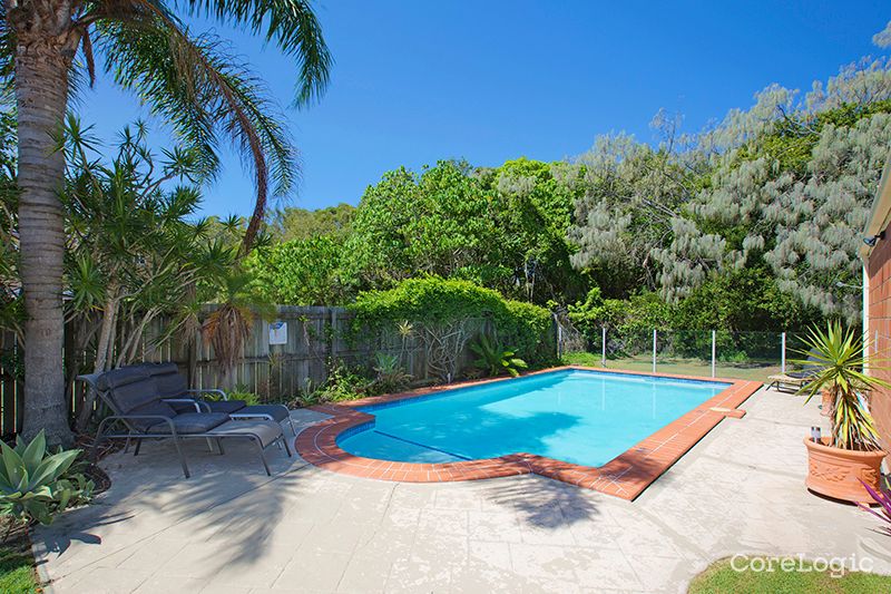 167 Oceanic Dr, Warana, QLD 4575