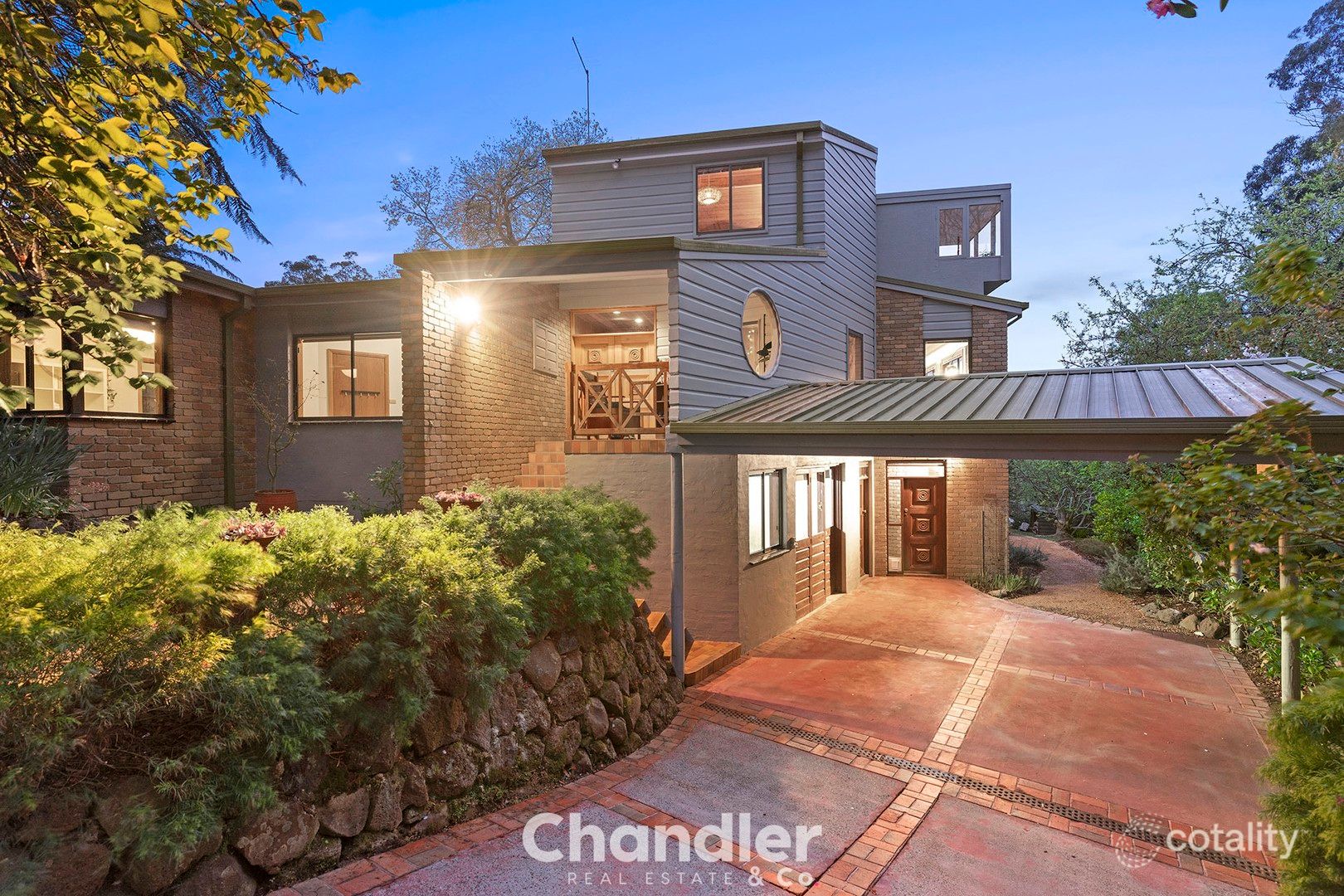 32 Moores Rd, Monbulk, VIC 3793