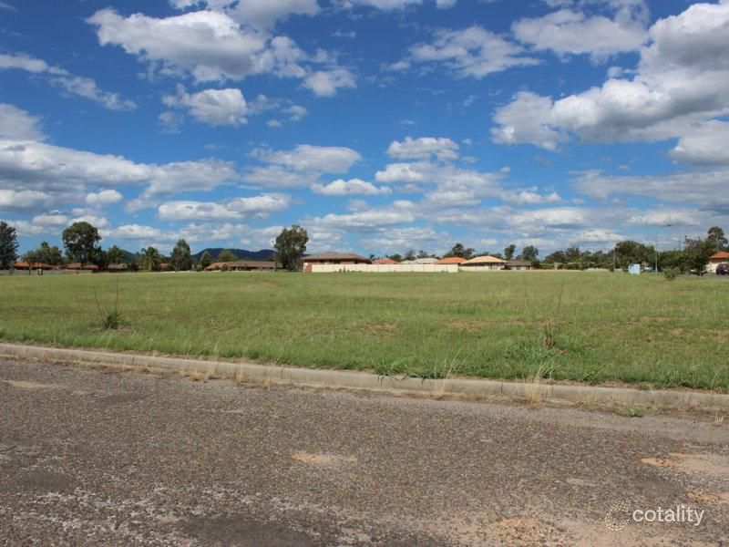 11 Flemming Cres, West Tamworth, NSW 2340