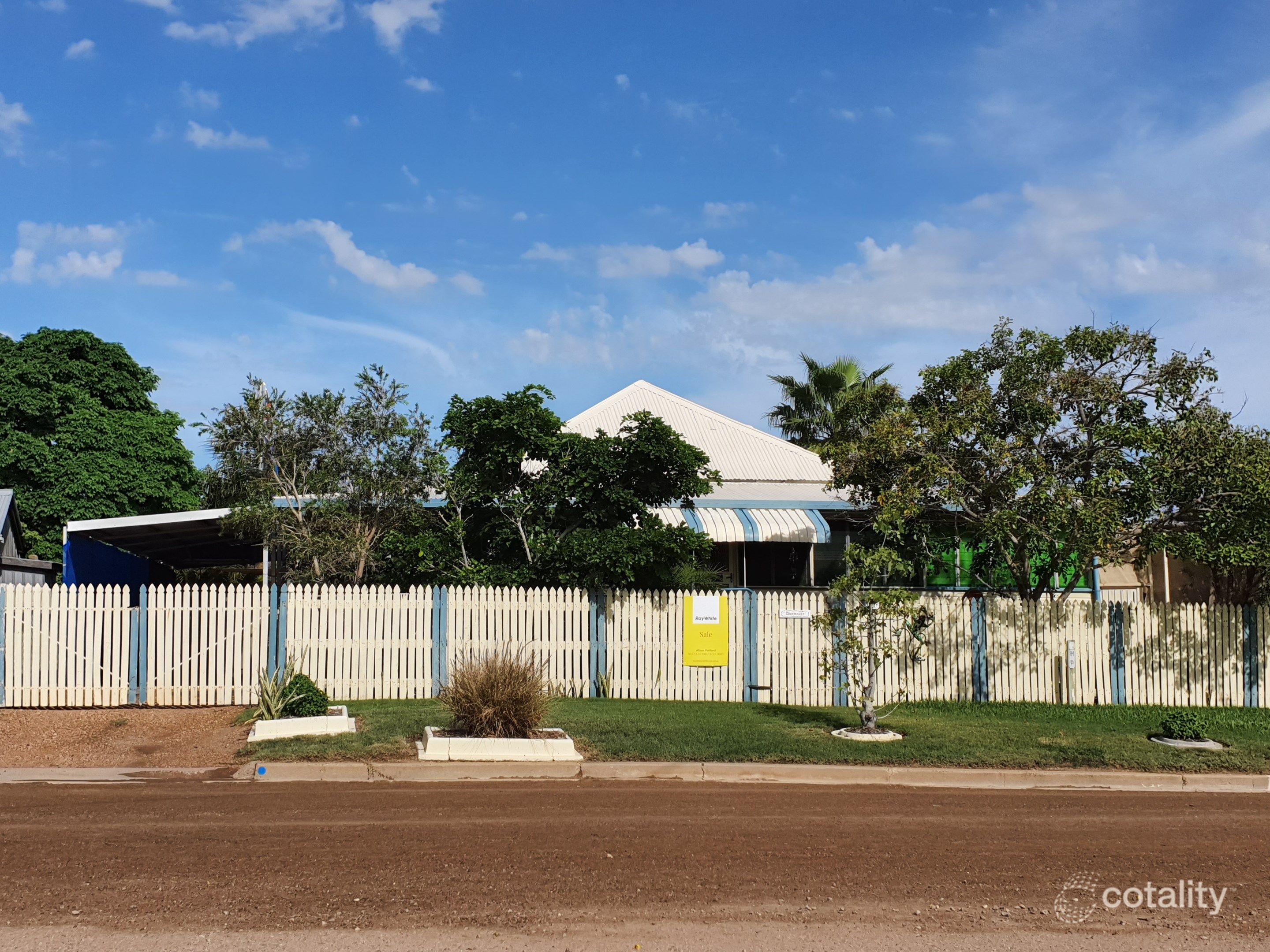 8 Flynn St, Hughenden, QLD 4821