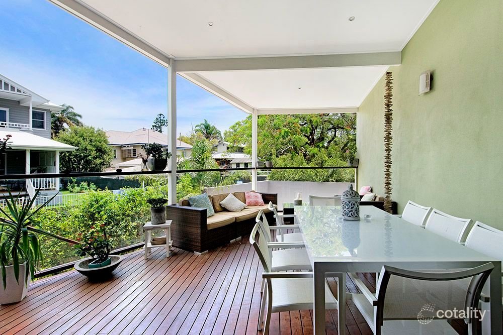 15 Jenolan Ave, Hawthorne, QLD 4171