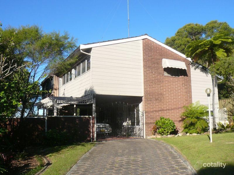 8 Spinnaker Ave, Tascott, NSW 2250