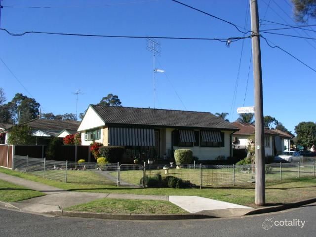 17 Moresby Cres, Whalan, NSW 2770