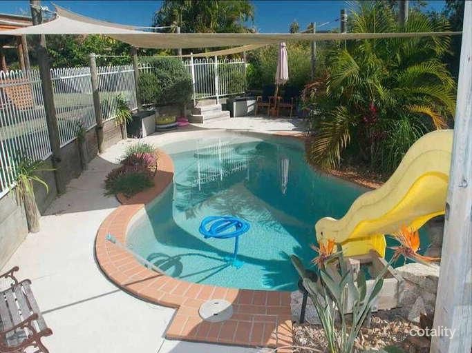 4 Winchester Dr, Nerang, QLD 4211