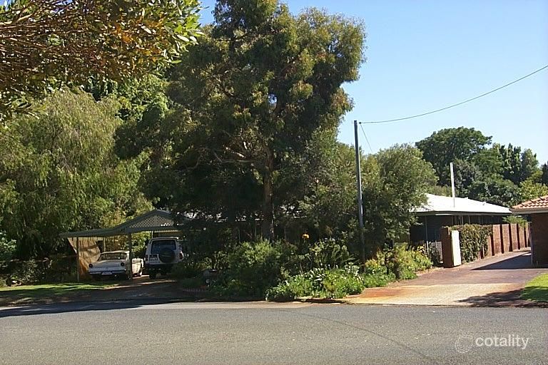 9 Mcknight Pl, Melville, WA 6156