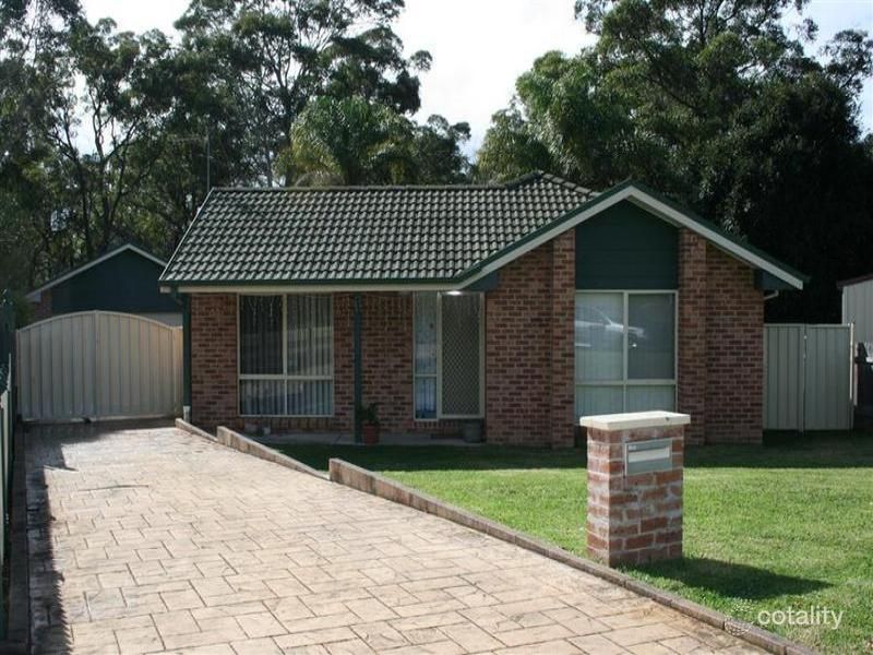 8 Stockley Cl, West Nowra, NSW 2541