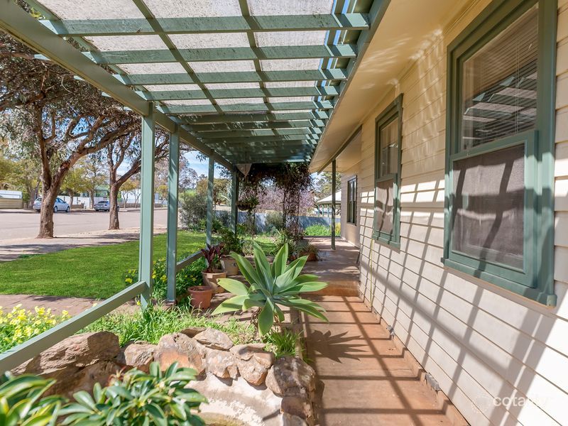 18 Florence St, Hamley Bridge, SA 5401