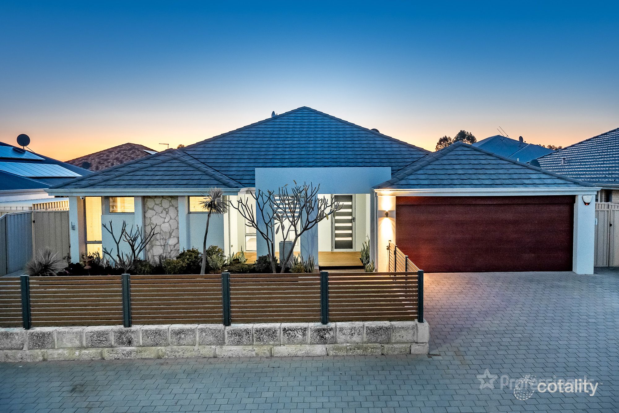 19 Cozens Rd, Tapping, WA 6065