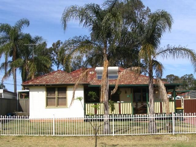 40 Lingayen Ave, Lethbridge Park, NSW 2770
