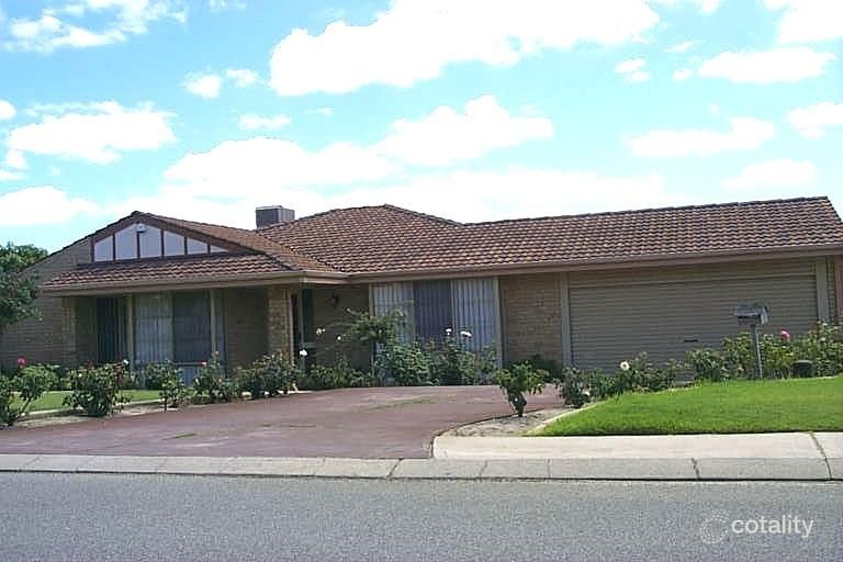 9 Bulrush Dr, Bibra Lake, WA 6163