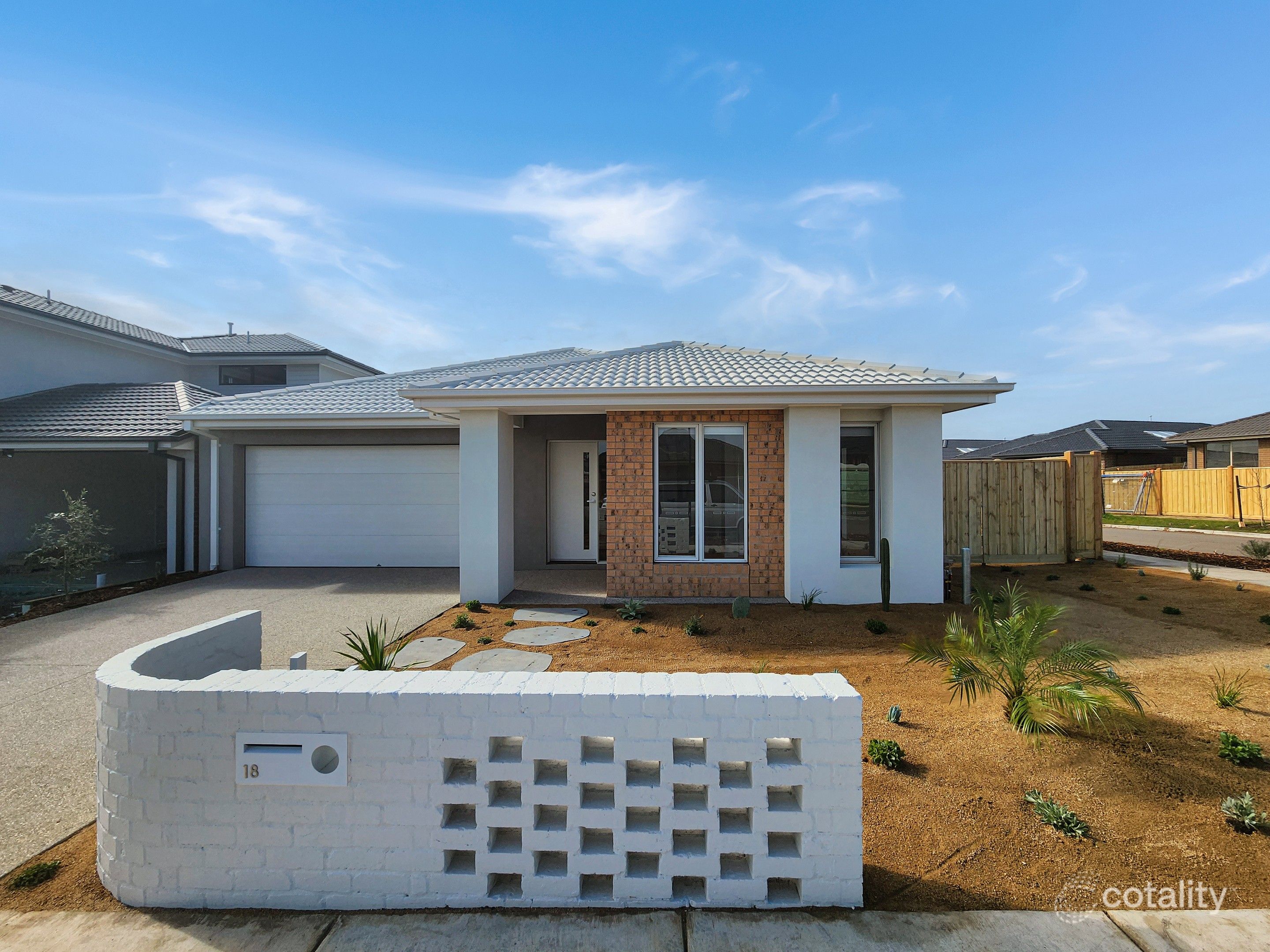 18 Monavale Dr, Mount Duneed, VIC 3217