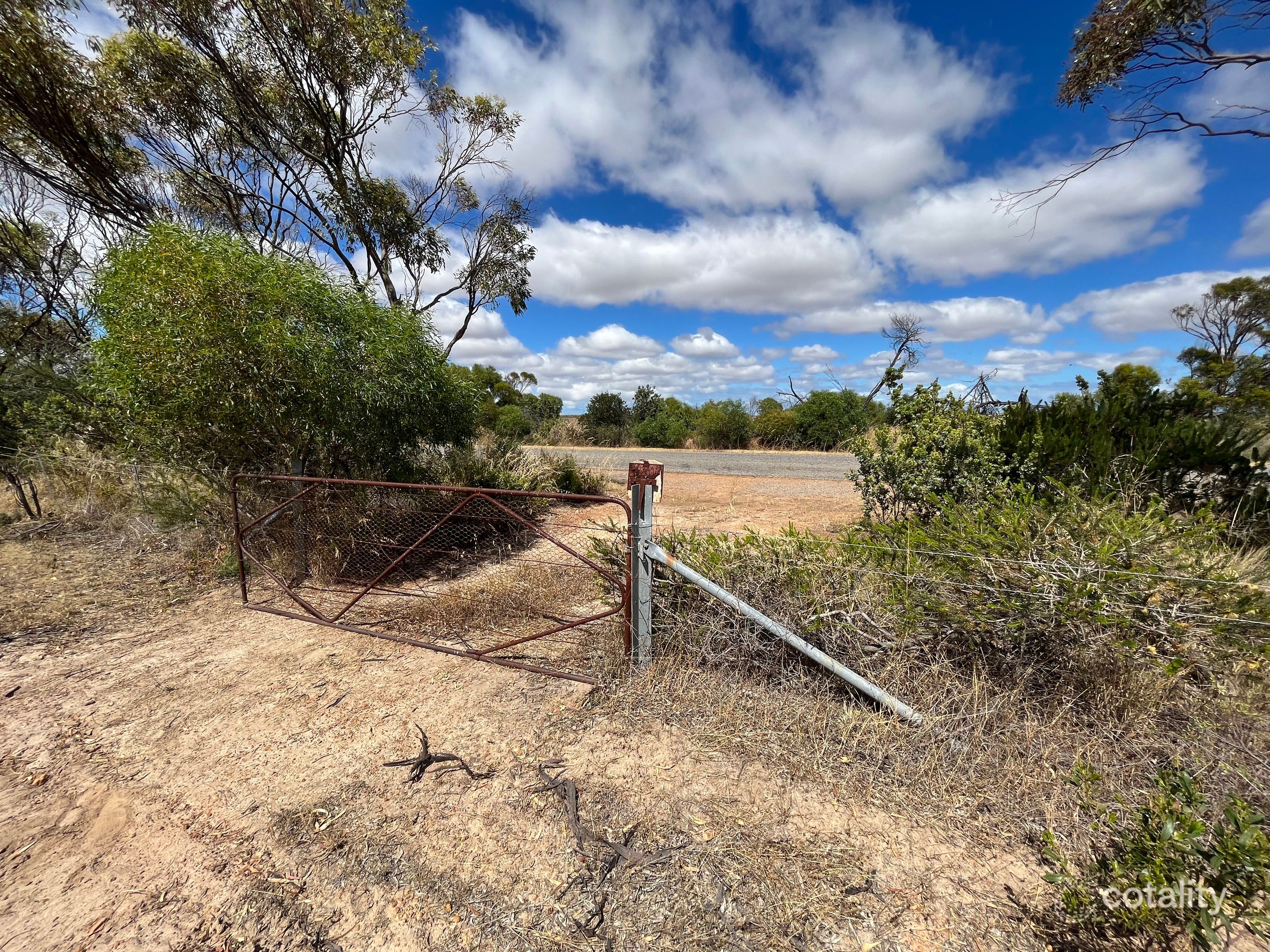 1 Geraldton-Mount Magnet Rd, Moonyoonooka, WA 6532