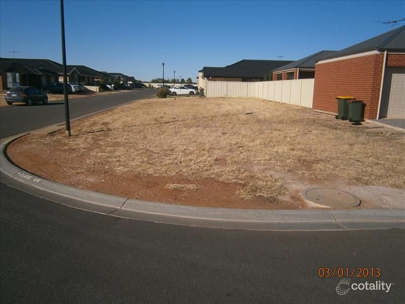 8a Barossa Dr, Munno Para West, SA 5115