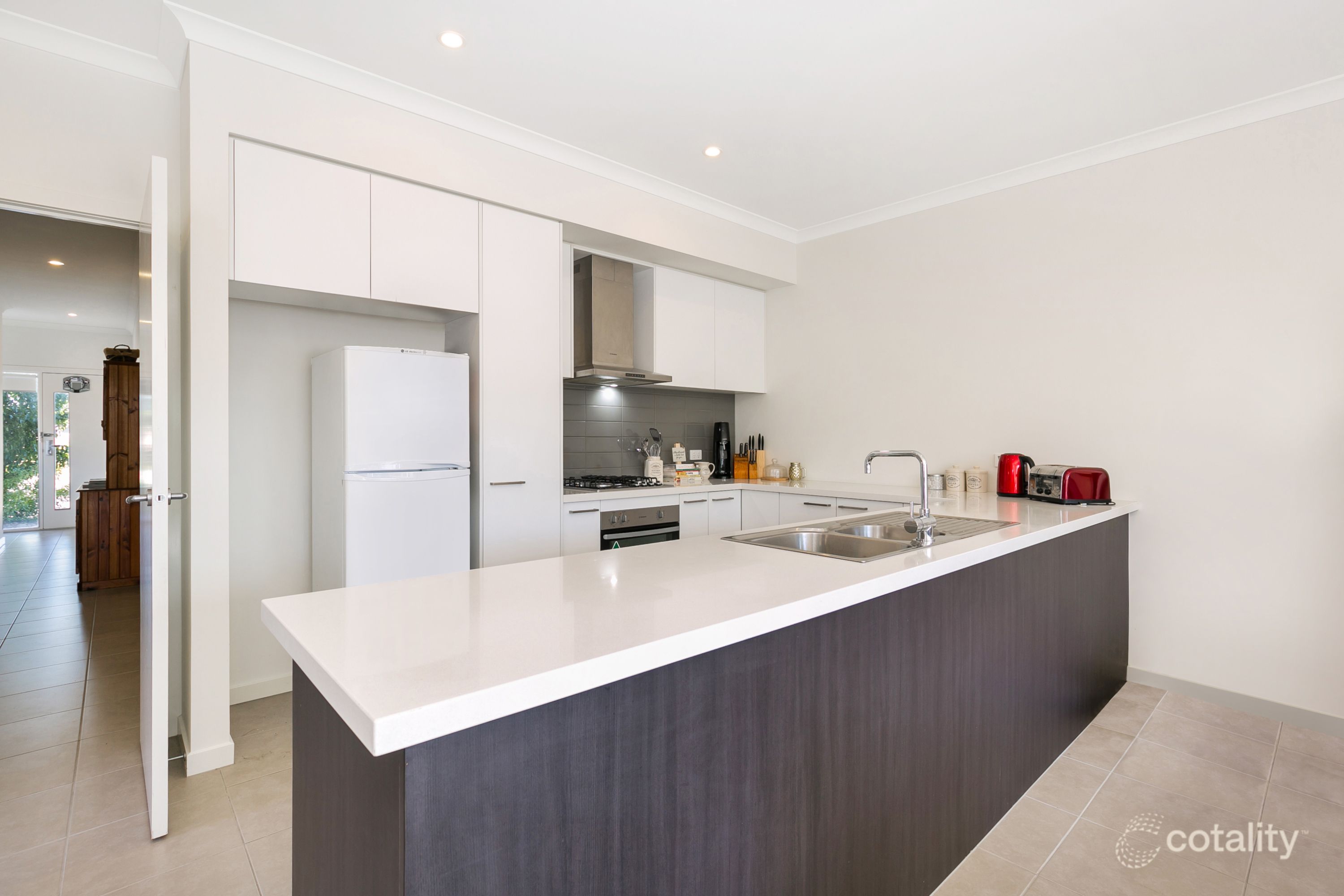 13/2 Sanoma Dr, Skye, VIC 3977