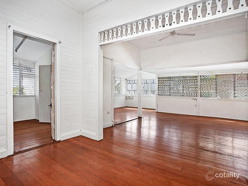 16 Clifton St, North Ward, QLD 4810