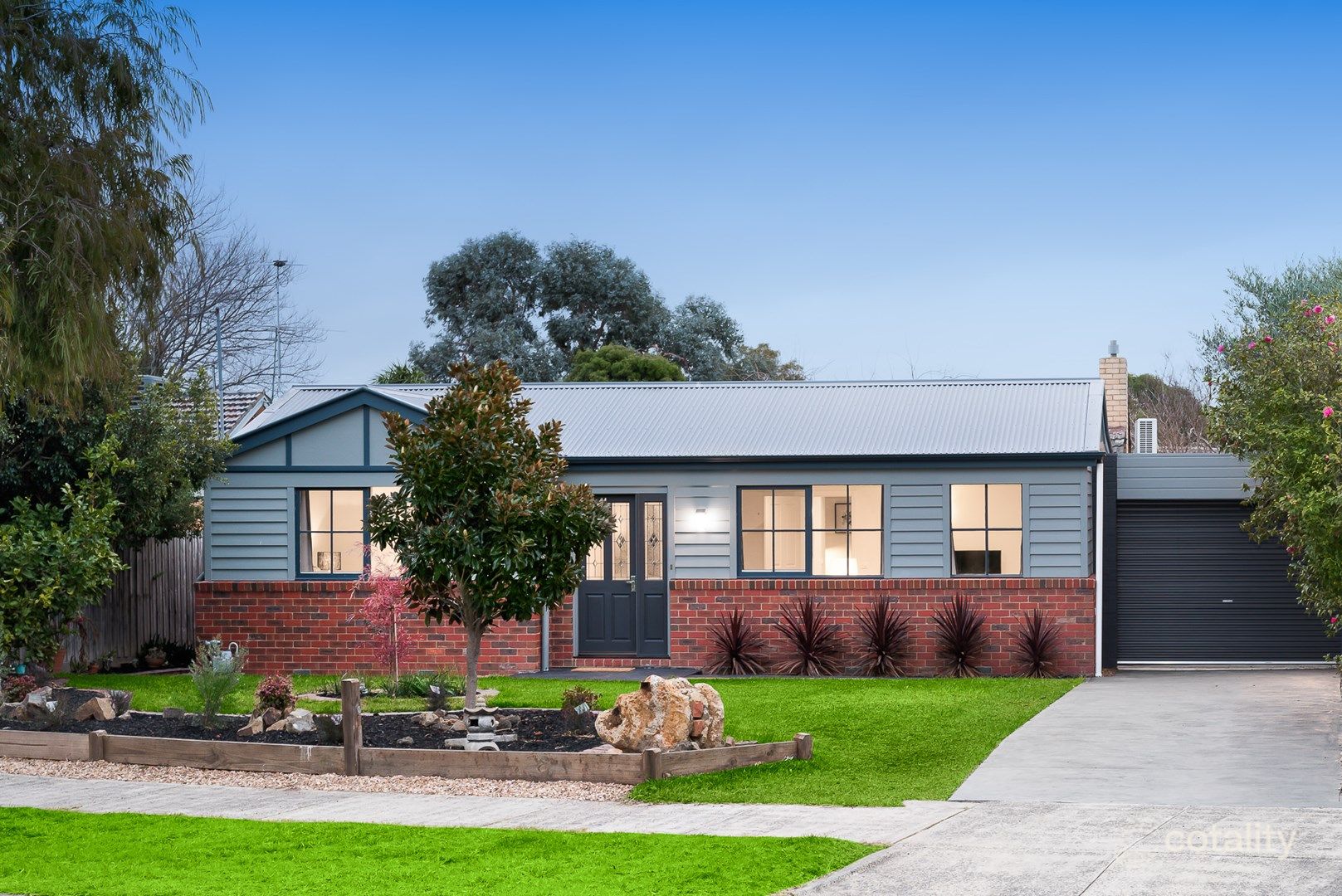 8 Barclay Ct, Mulgrave, VIC 3170