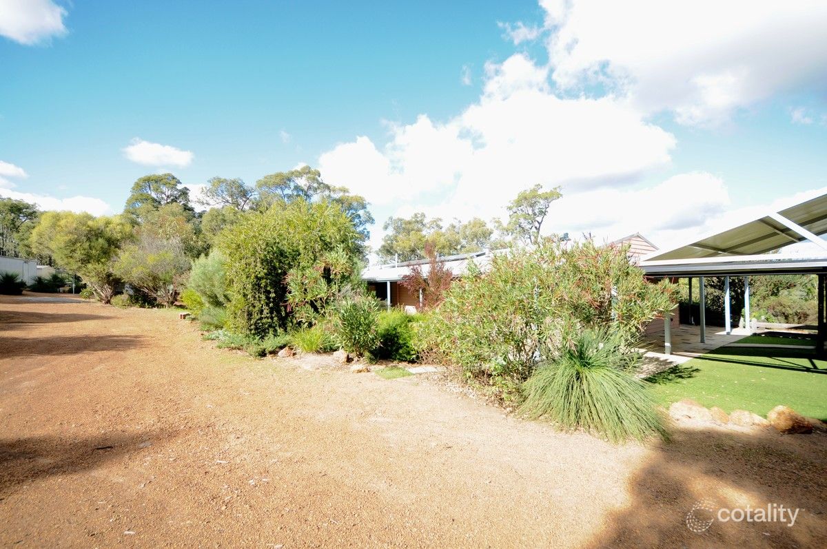 2520 Needham Rd, Wooroloo, WA 6558