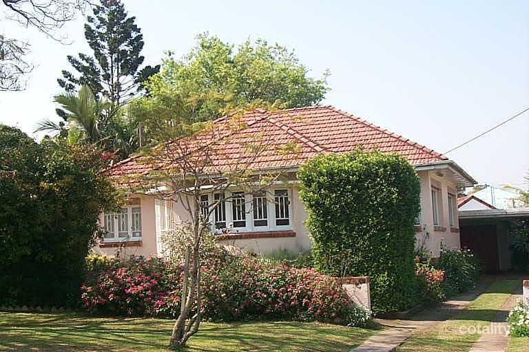 37 Framont Ave, Holland Park, QLD 4121