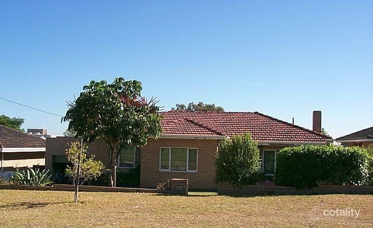 12 Edmondson Cres, Karrinyup, WA 6018