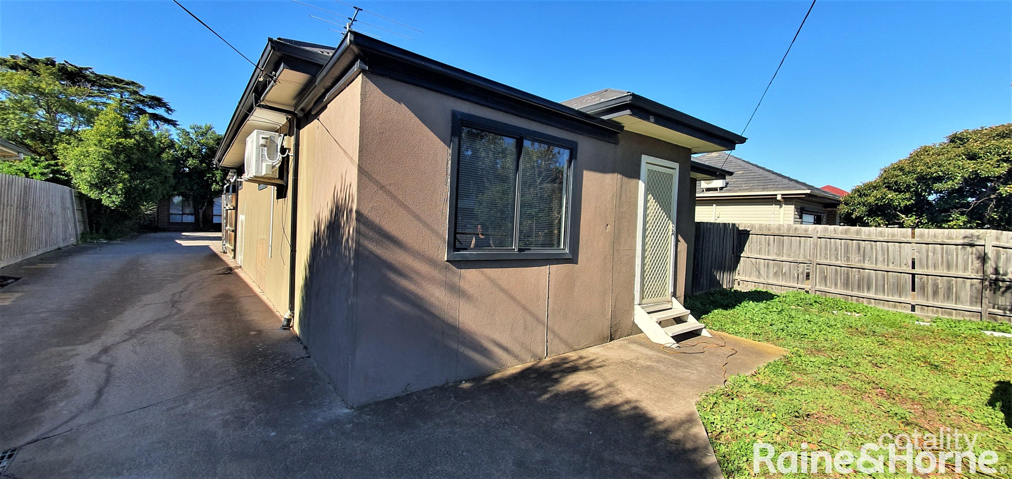 1/42 Pennell Ave, St Albans, VIC 3021