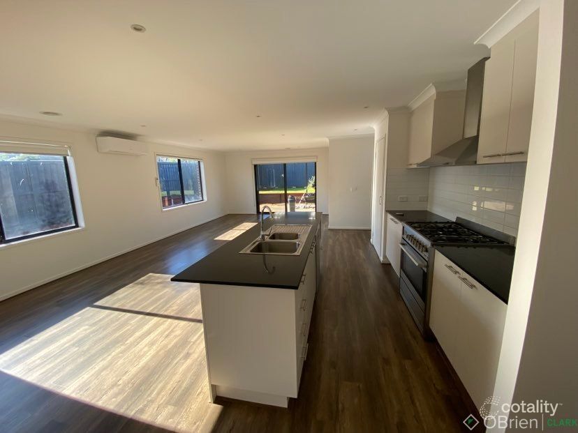 32 Boyd Ave, Warragul, VIC 3820