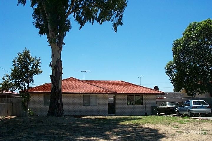 27 Gummow Way, Girrawheen, WA 6064