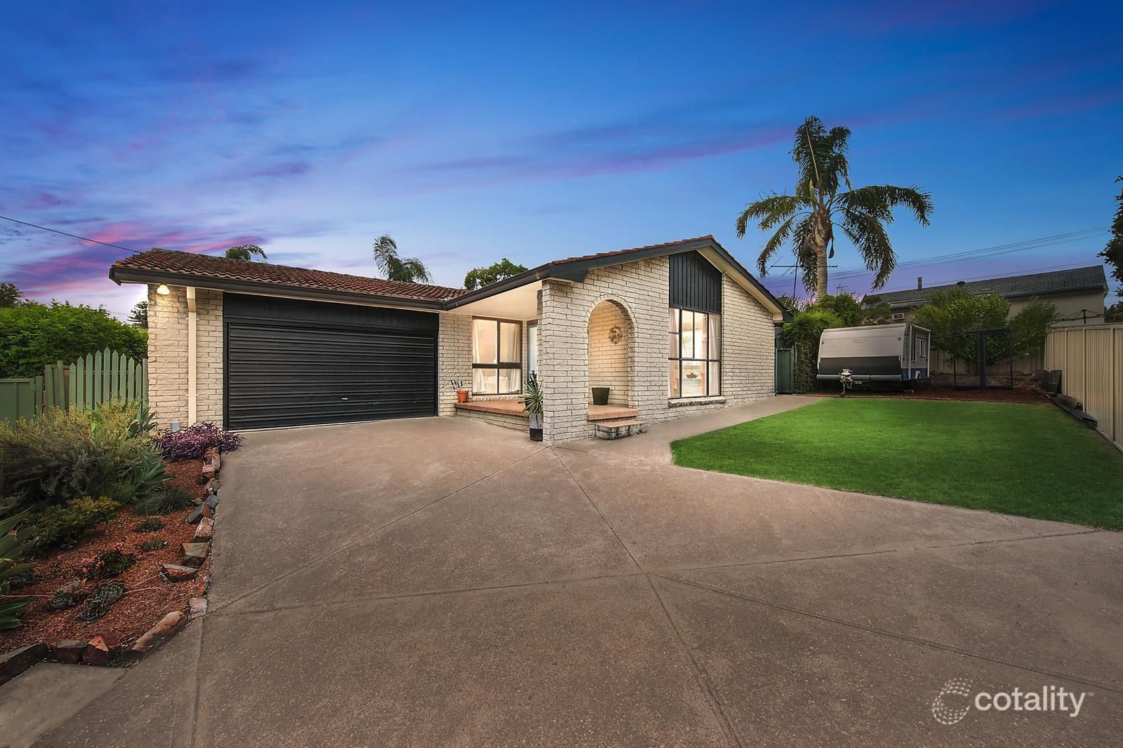 13 Tannant Ave, Rutherford, NSW 2320