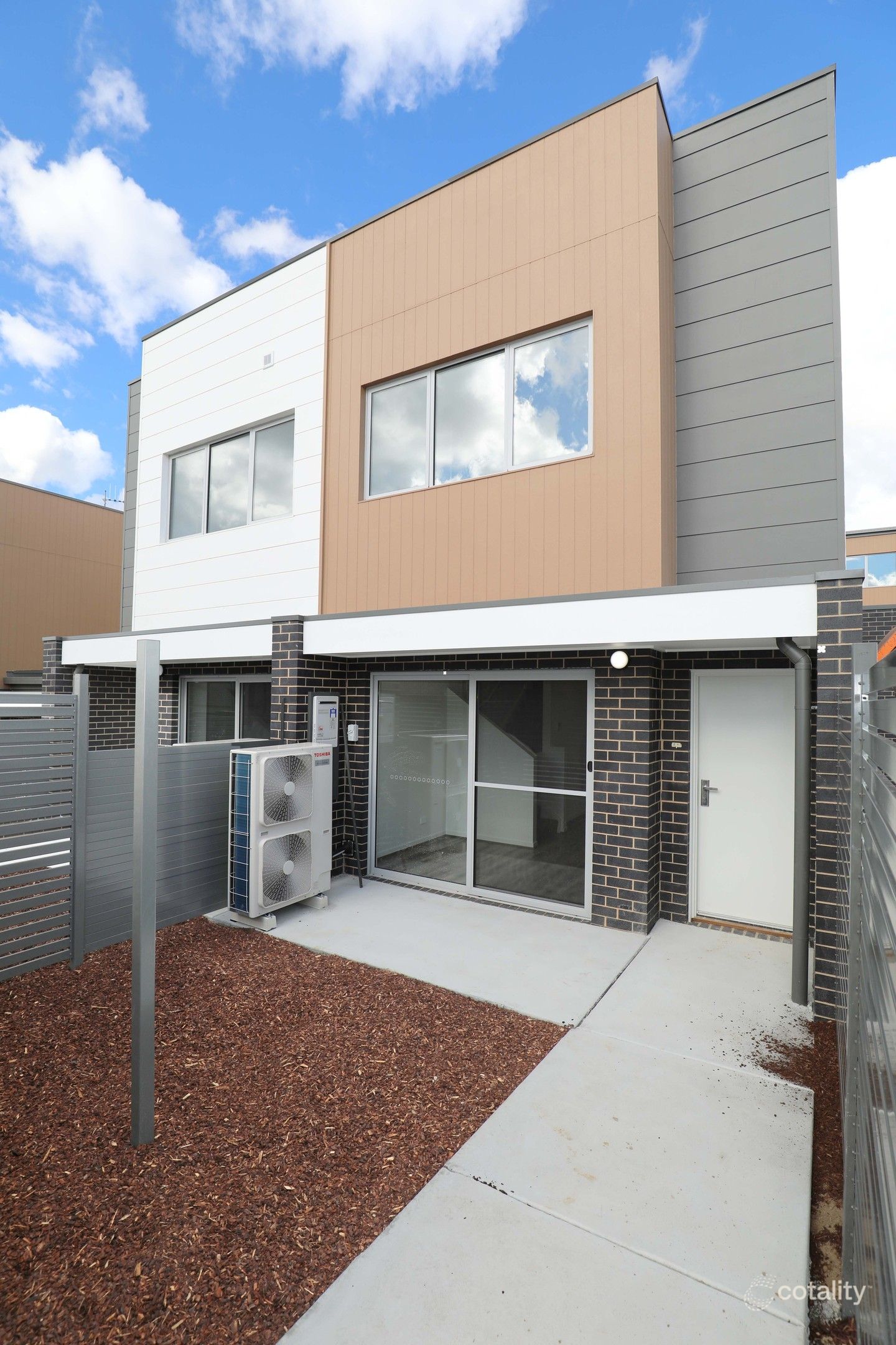 25/26 Pumpurs Cres, Taylor, ACT 2913