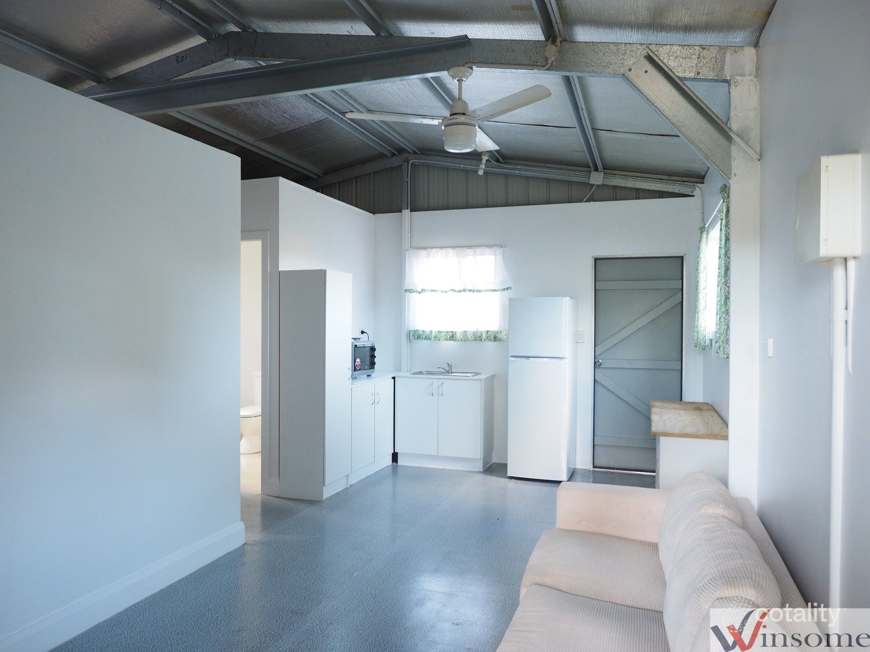 1 Hillview Dr, Yarravel, NSW 2440