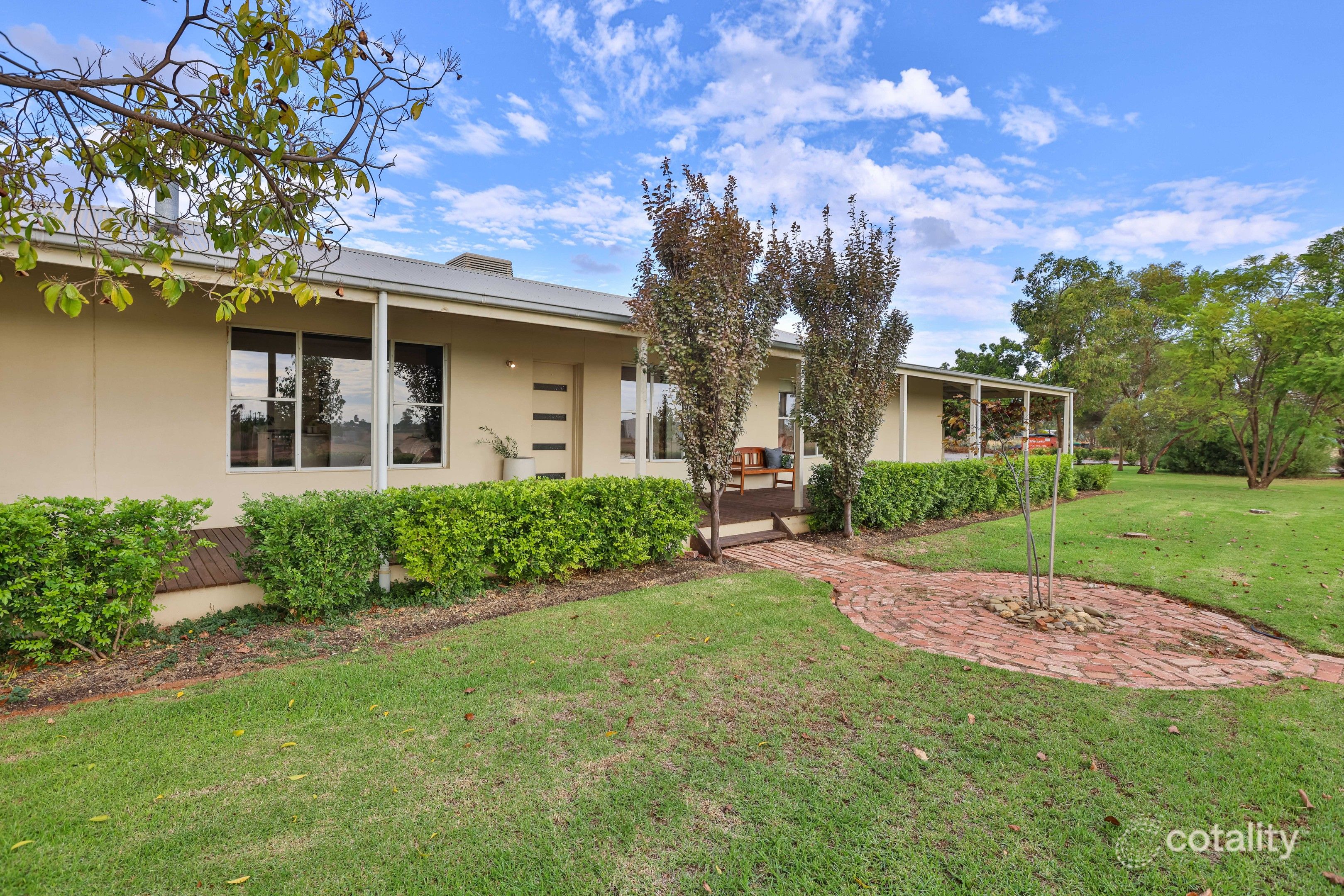 296 Dow Ave, Cabarita, VIC 3505