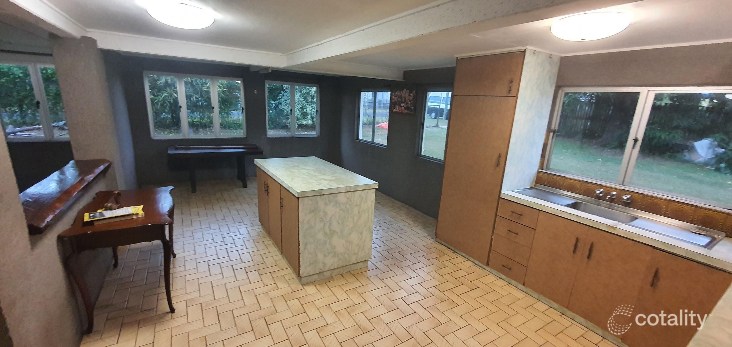 10 Danelle St, Goondi Hill, QLD 4860