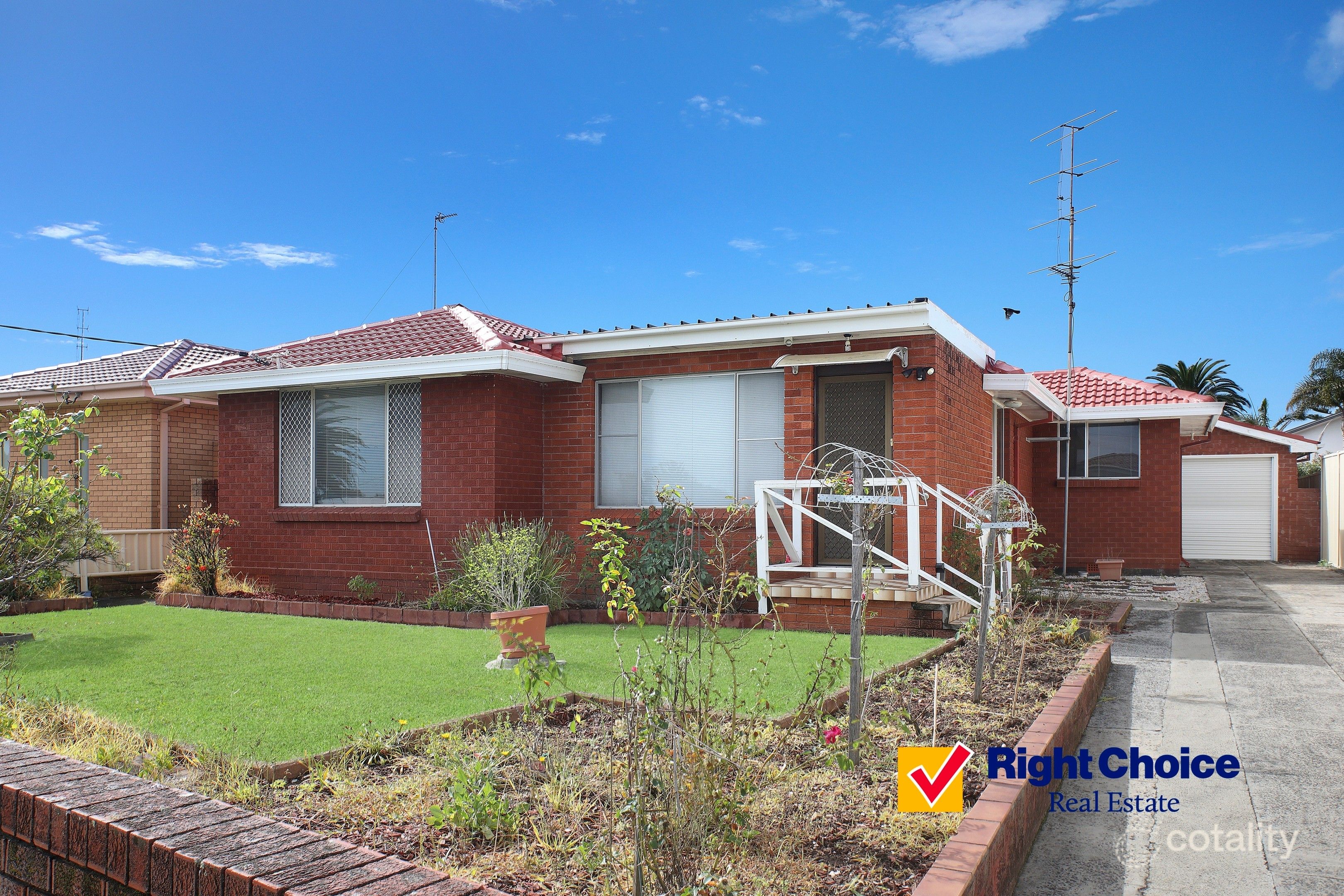 6 Bass St, Barrack Heights, NSW 2528