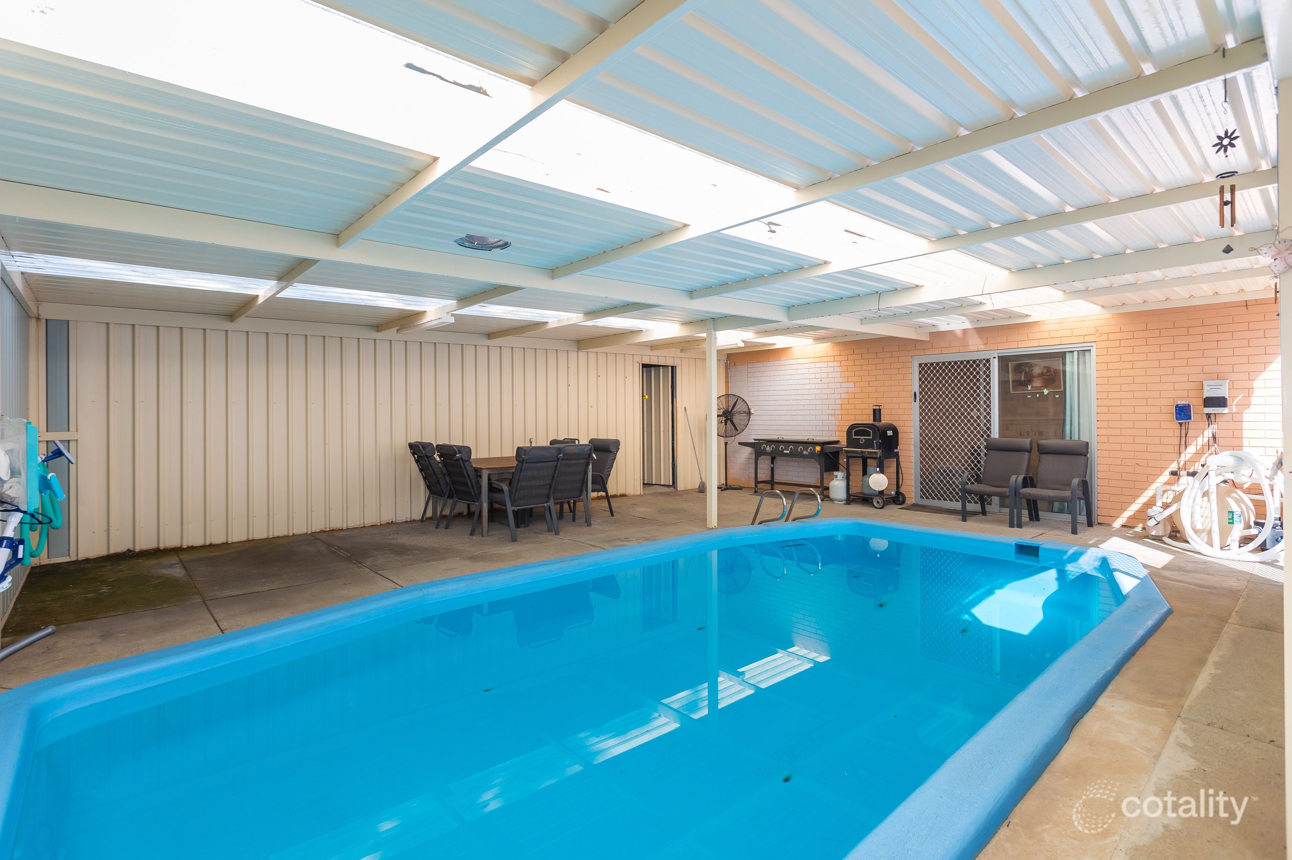 9 Offord St, Armadale, WA 6112