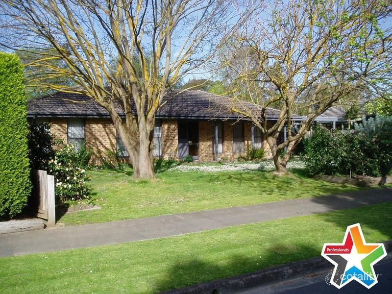 4 Terrung Ct, Croydon North, VIC 3136