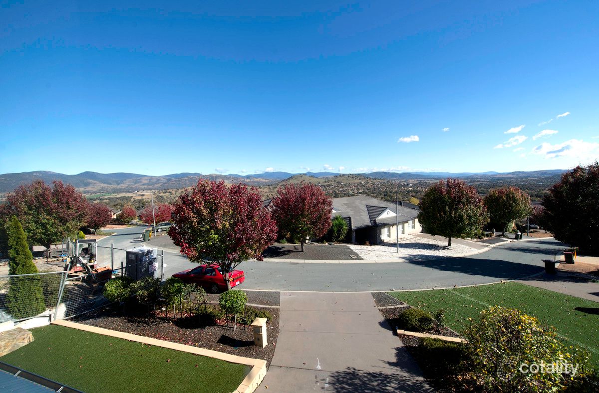 21 Wittunga Cres, Banks, ACT 2906