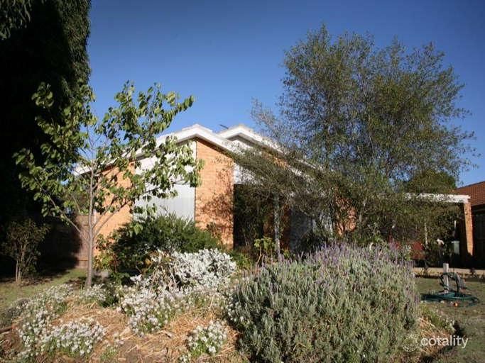 4 Citrinus Ct, Romsey, VIC 3434