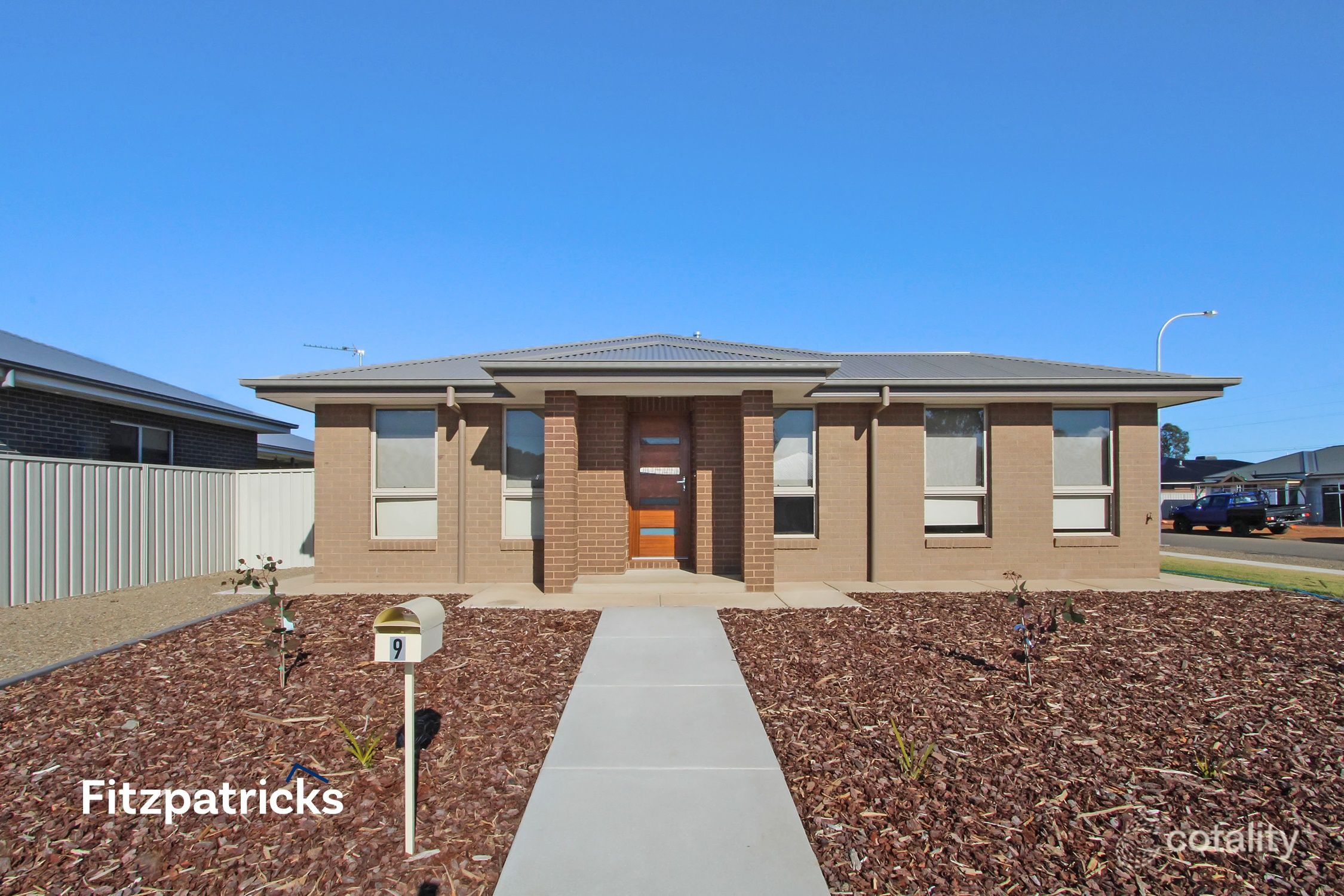 9 Peacock Dr, Turvey Park, NSW 2650