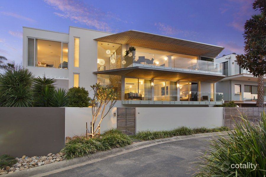 18 Molong St, North Curl Curl, NSW 2099