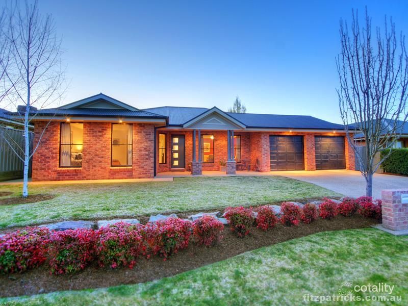 37 Bedervale St, Bourkelands, NSW 2650