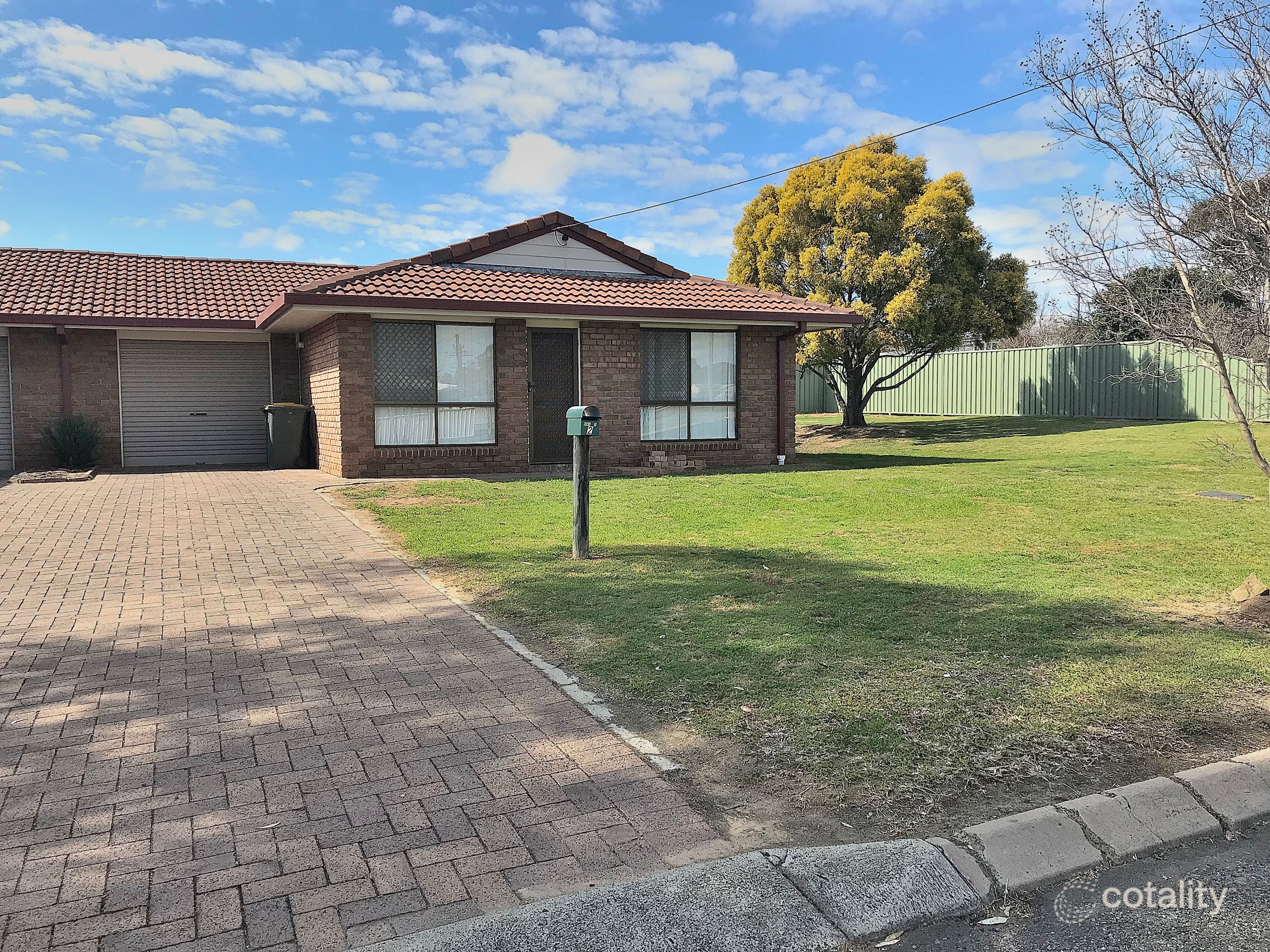 1/2 Hollins Ct, Warwick, QLD 4370