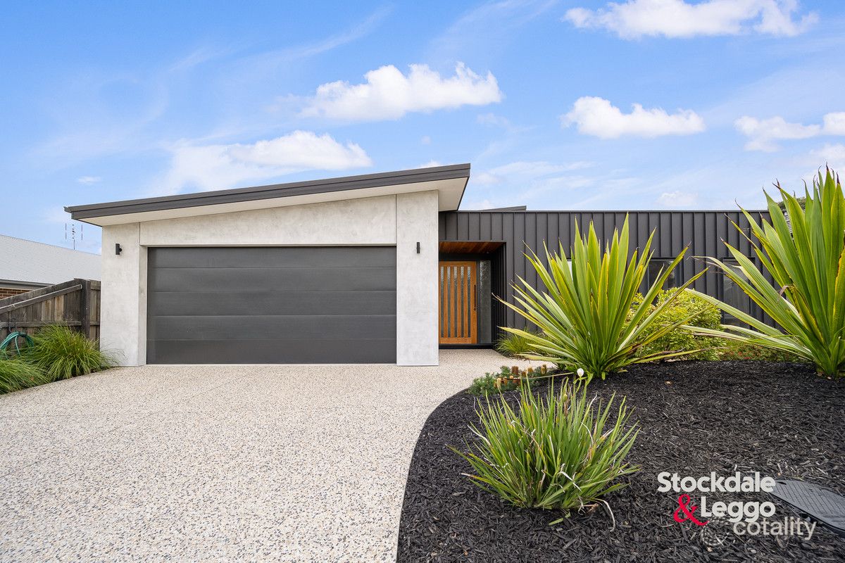 70 Woodland Heath Dr, Inverloch, VIC 3996