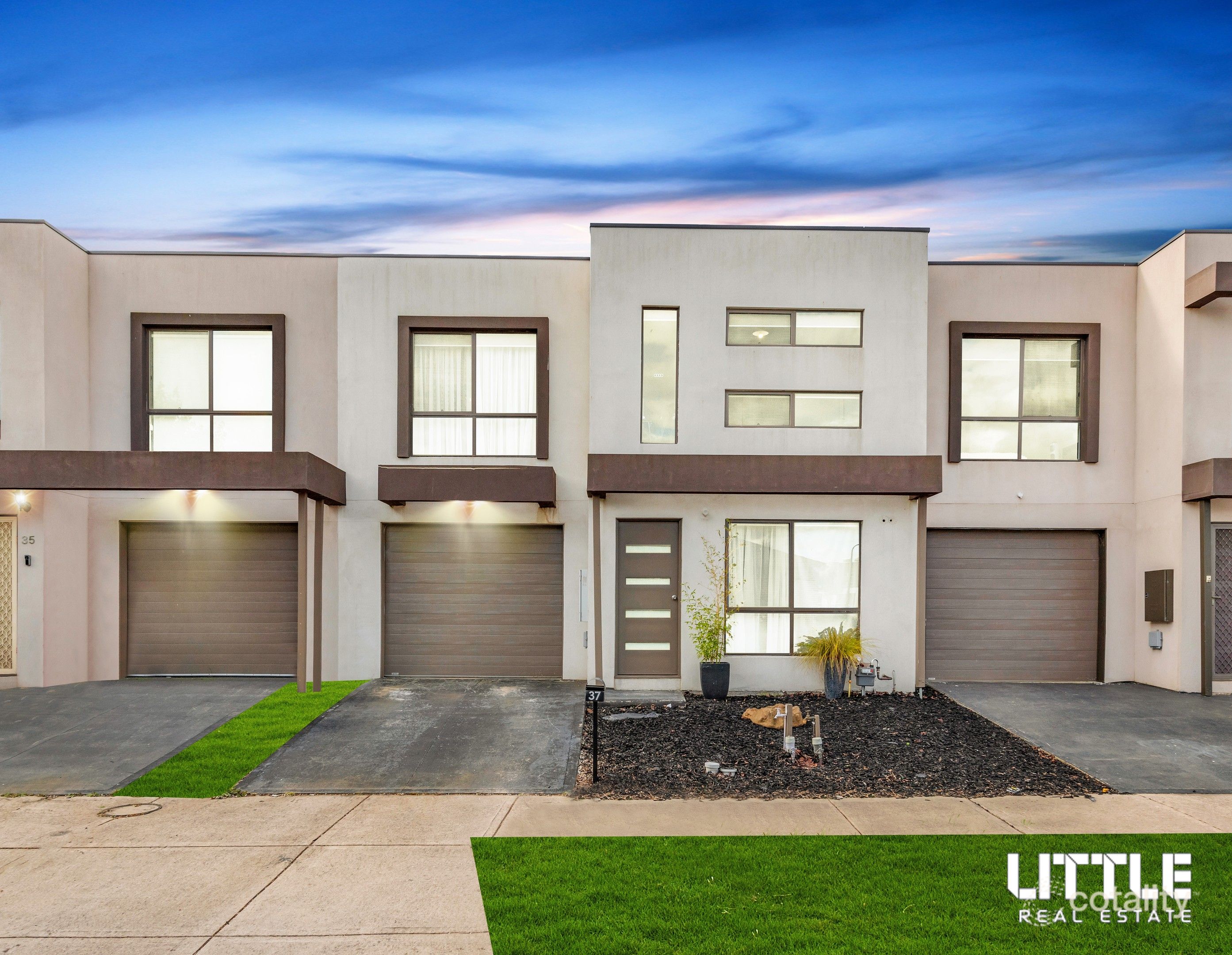 37 Arlington Park Pde, Mickleham, VIC 3064