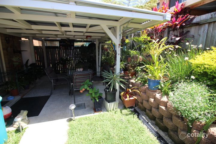 3/137 Olsen Ave, Labrador, QLD 4215