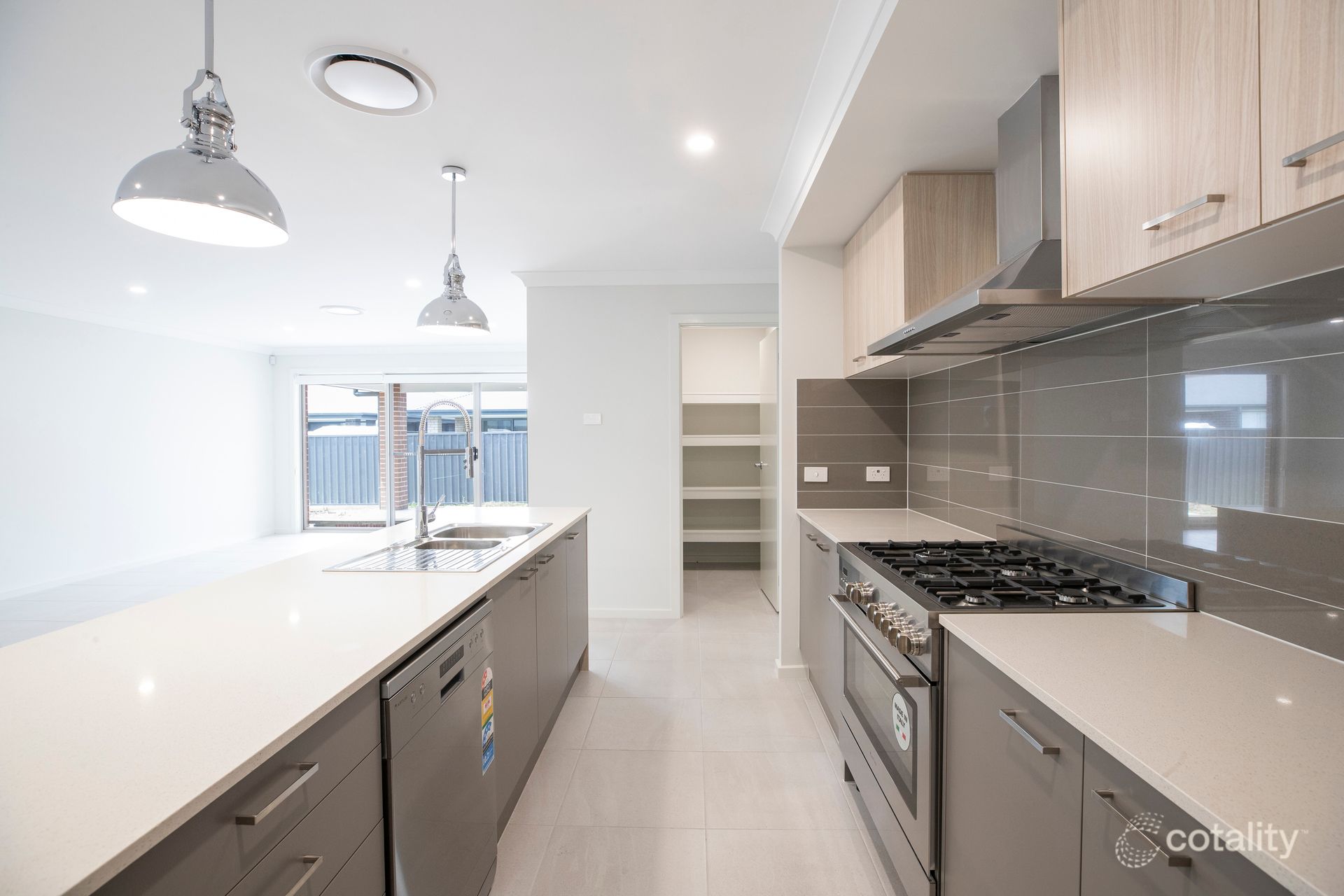 15 Morecambe Cct, Thornton, NSW 2322