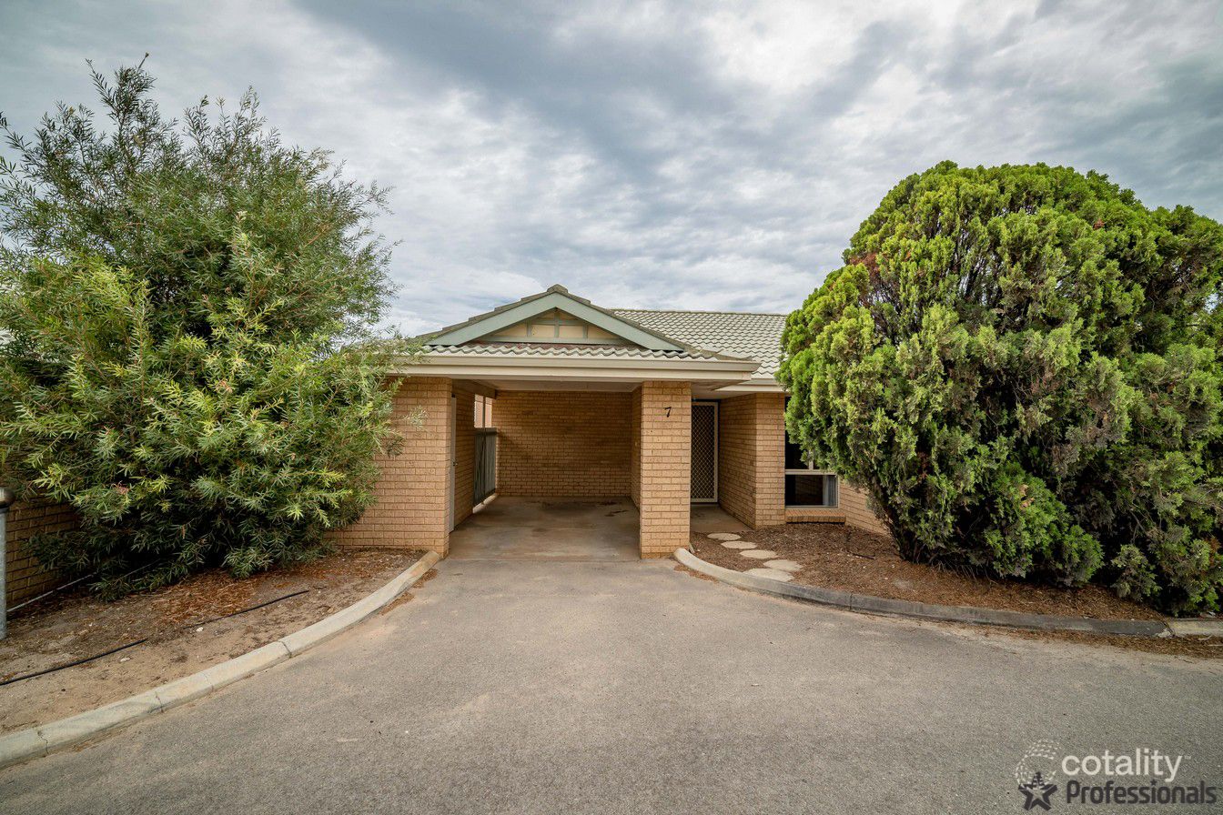 7/4 Mcdermott Ave, Wandina, WA 6530